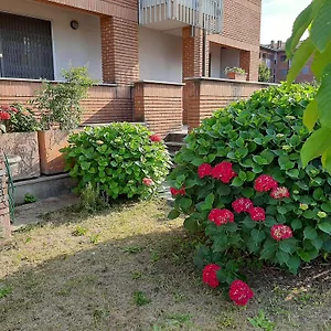 https://milano-linate-airport-apartment.it-lombardy.com